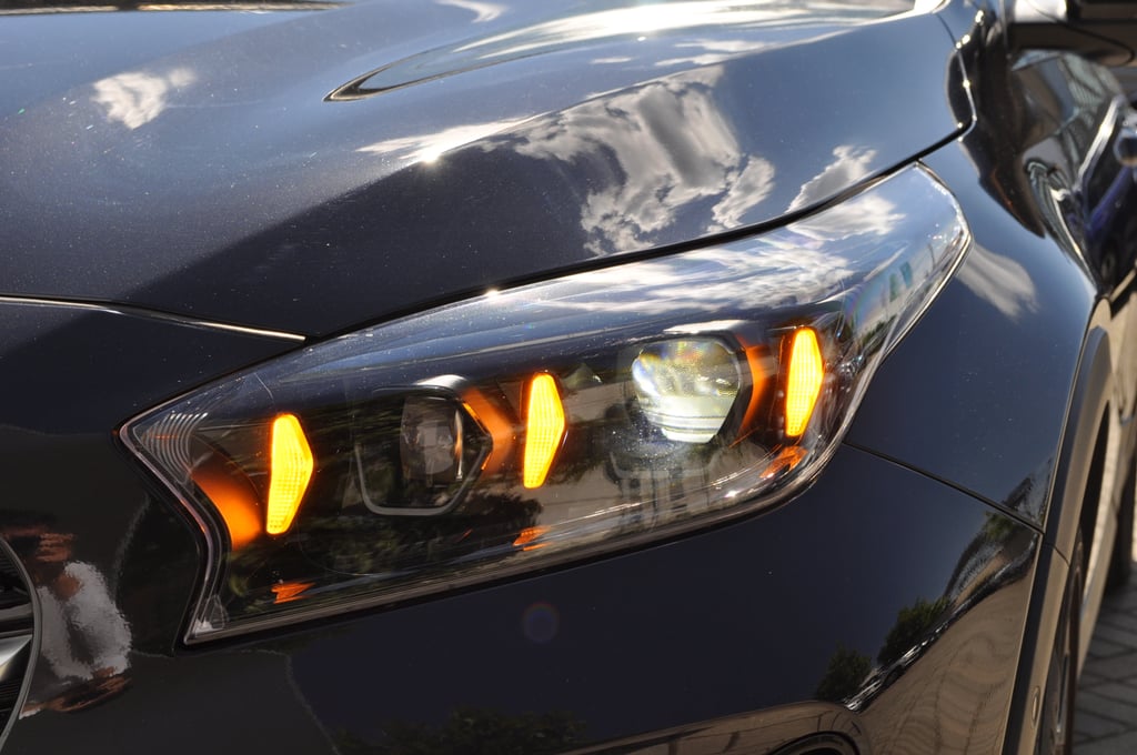 Kia Ceed 2022 hibrid, 19.989 € — imagine 10