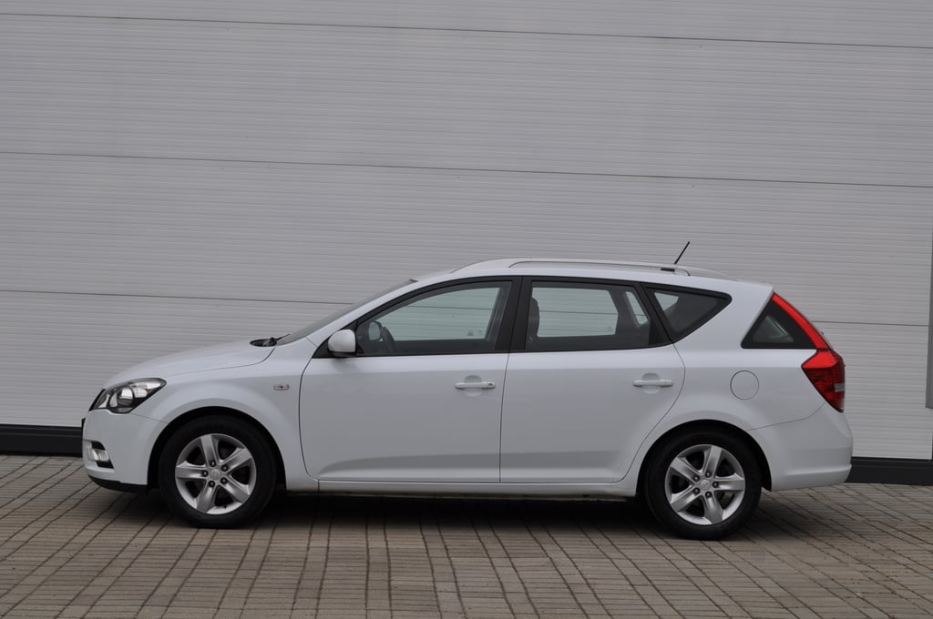Kia Ceed 2012 benzină, 5.950 € — imagine 2