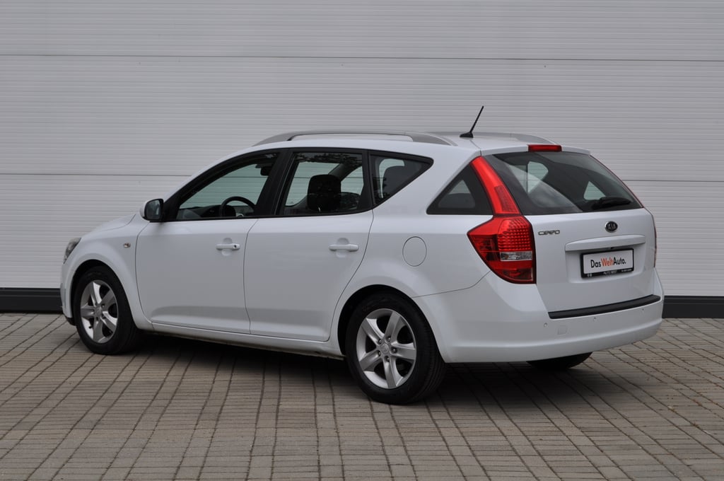 Kia Ceed 2012 benzină, 5.950 € — imagine 3