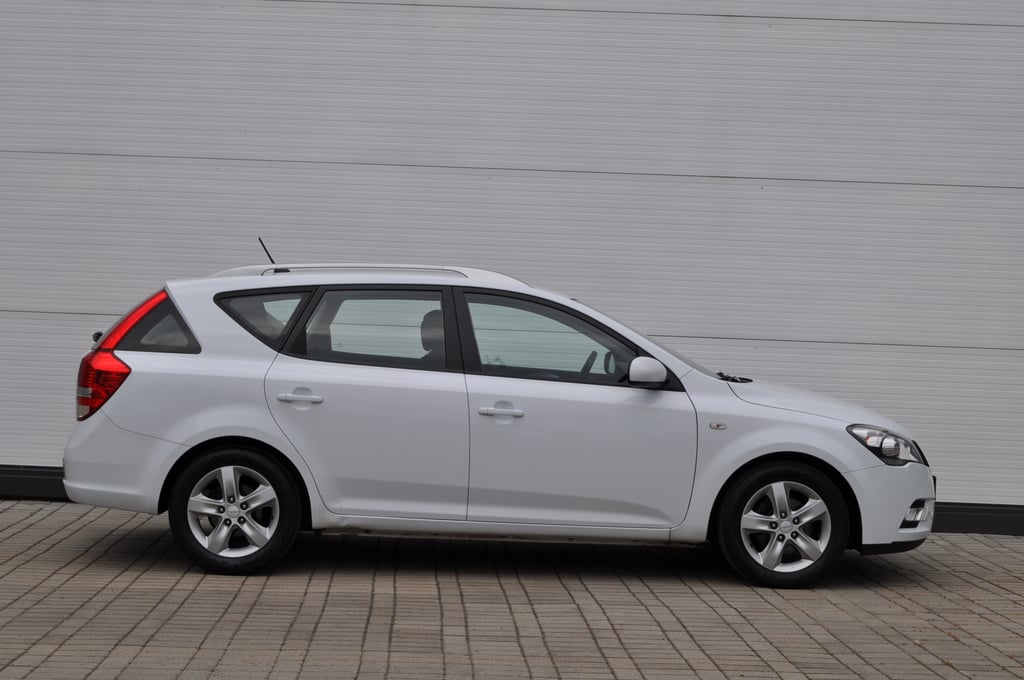 Kia Ceed 2012 benzină, 5.950 € — imagine 6