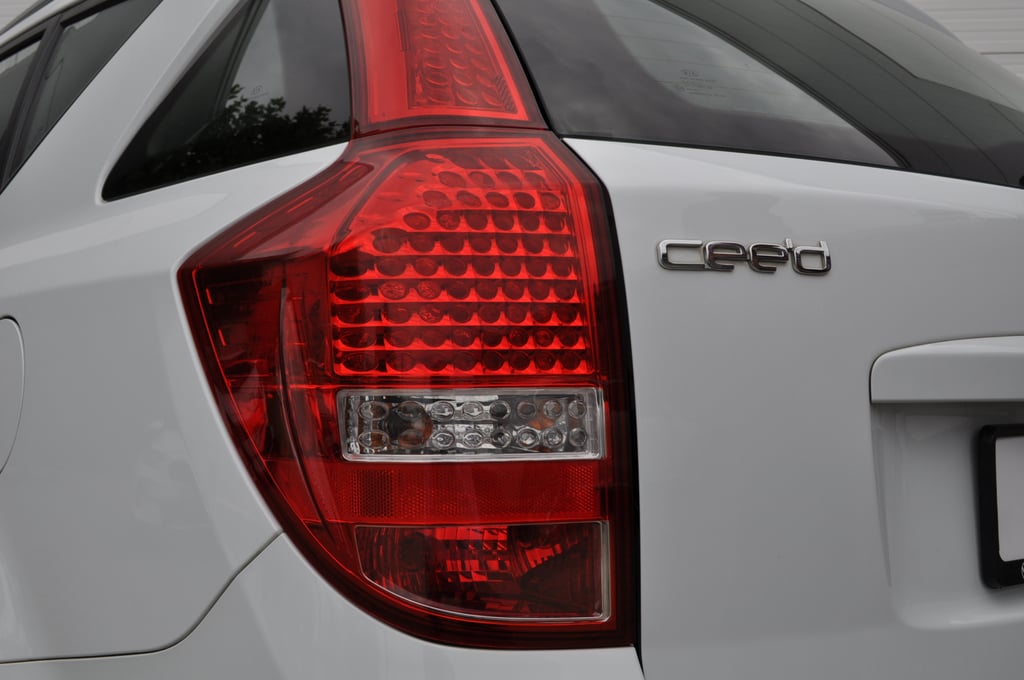 Kia Ceed 2012 benzină, 5.950 € — imagine 11