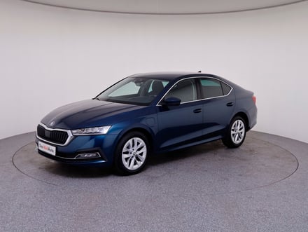 Škoda OCTAVIA Premium iV DSG