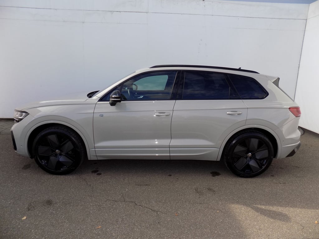 VOLKSWAGEN Touareg 2026 — imagine 2