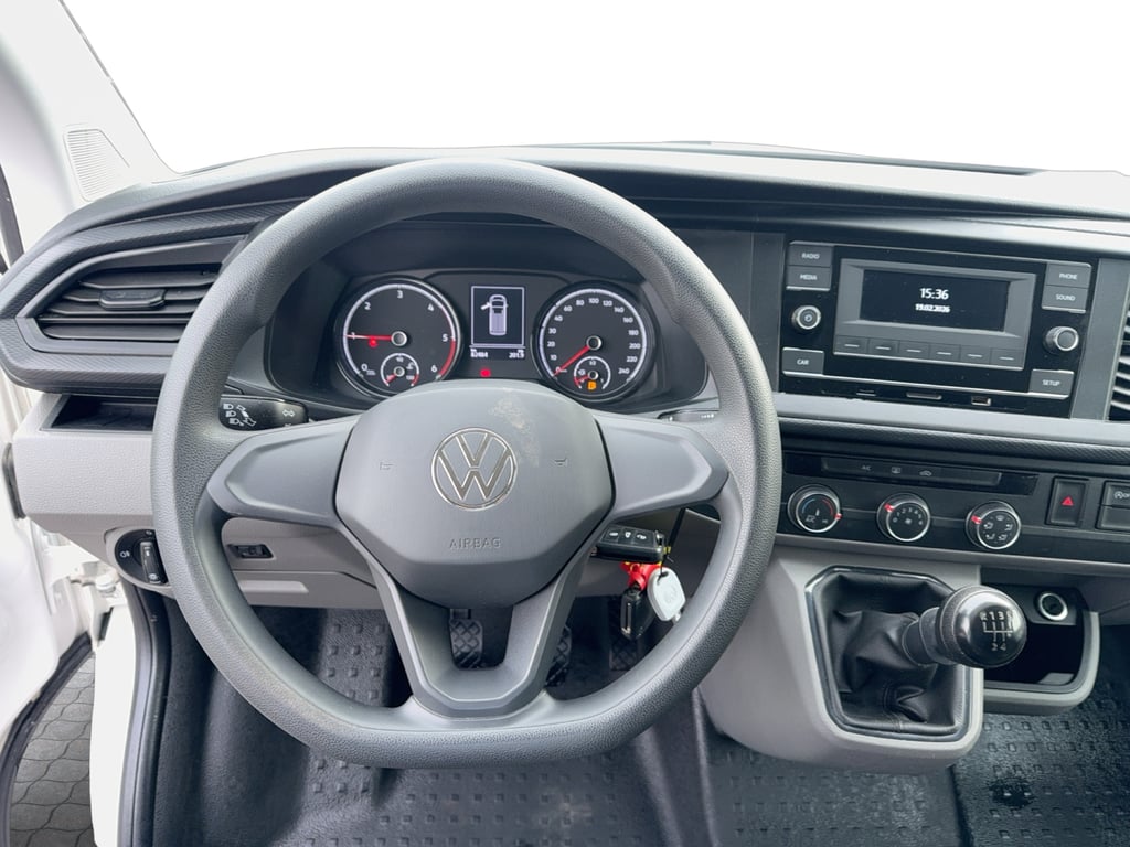 VOLKSWAGEN Transporter 2024 — imagine 17