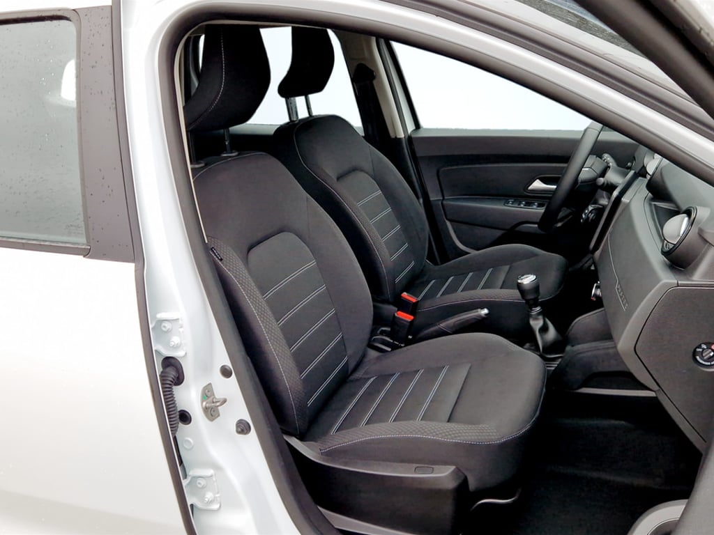 DACIA Duster 2022 — imagine 31