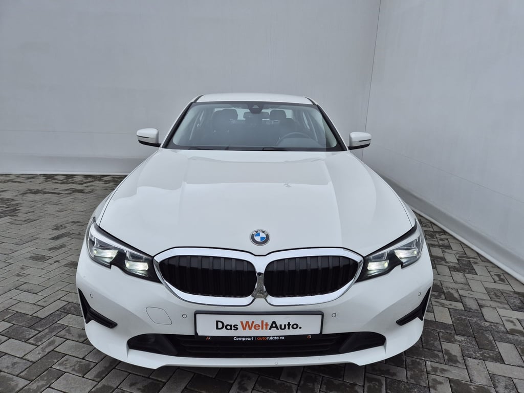 BMW Seria 3 2021 — imagine 8