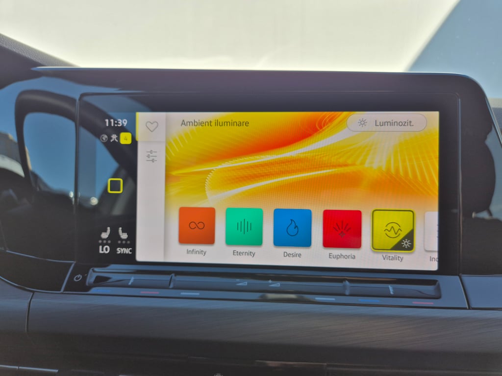 VOLKSWAGEN Golf 2022 — imagine 20