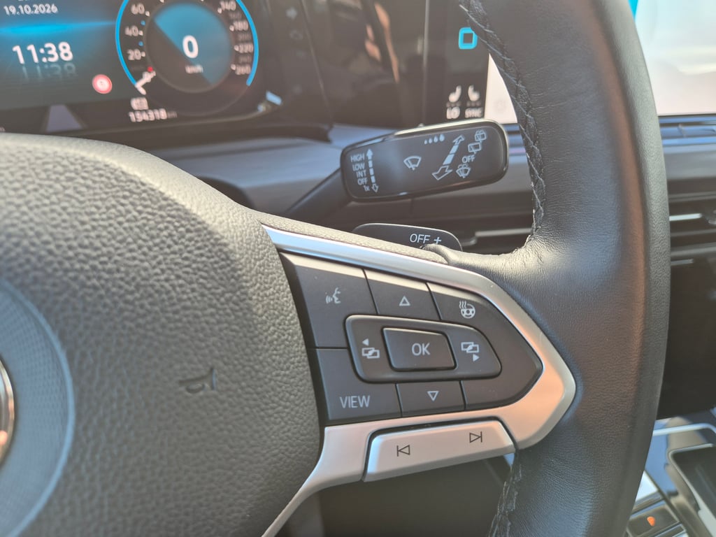 VOLKSWAGEN Golf 2022 — imagine 15