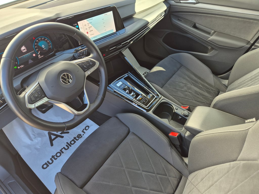 VOLKSWAGEN Golf 2022 — imagine 9