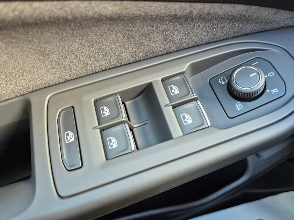 VOLKSWAGEN Golf 2022 — imagine 12