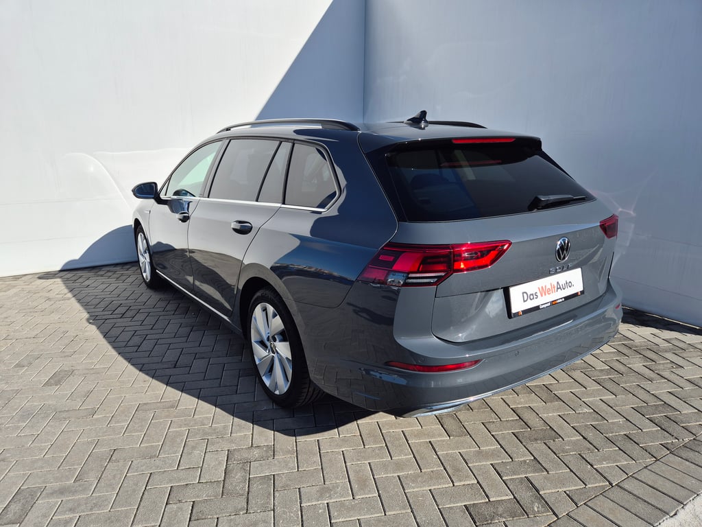 VOLKSWAGEN Golf 2022 — imagine 3