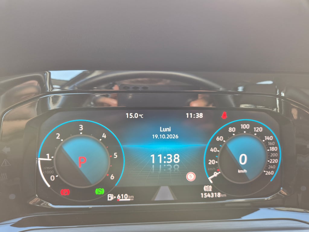 VOLKSWAGEN Golf 2022 — imagine 16