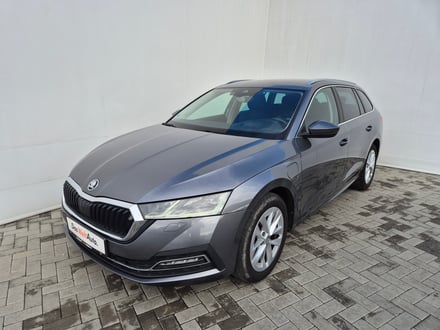 Škoda OCTAVIA Combi Premium iV DSG