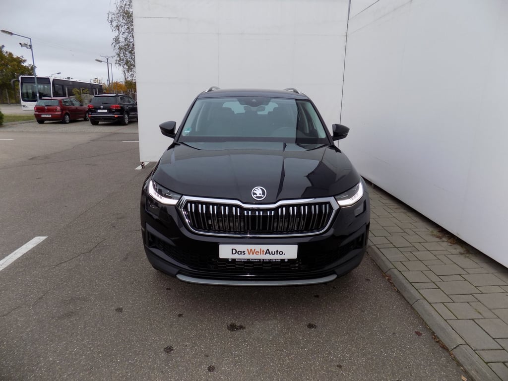 SKODA Kodiaq 2023 — imagine 8