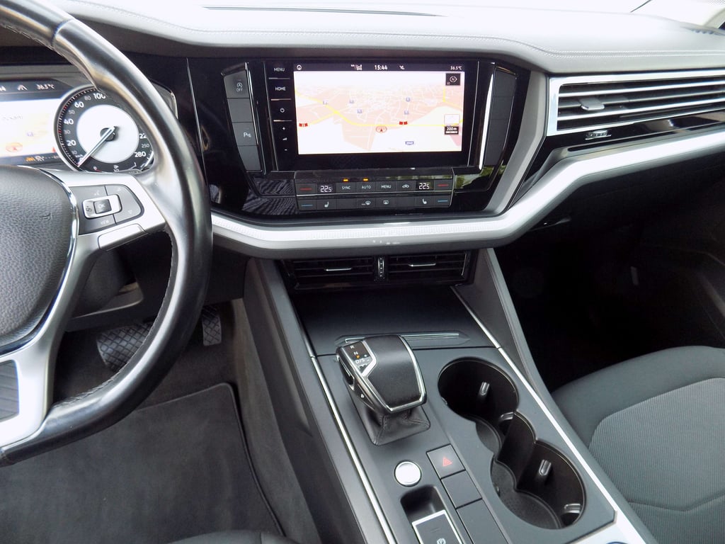 VOLKSWAGEN Touareg 2019 — imagine 10