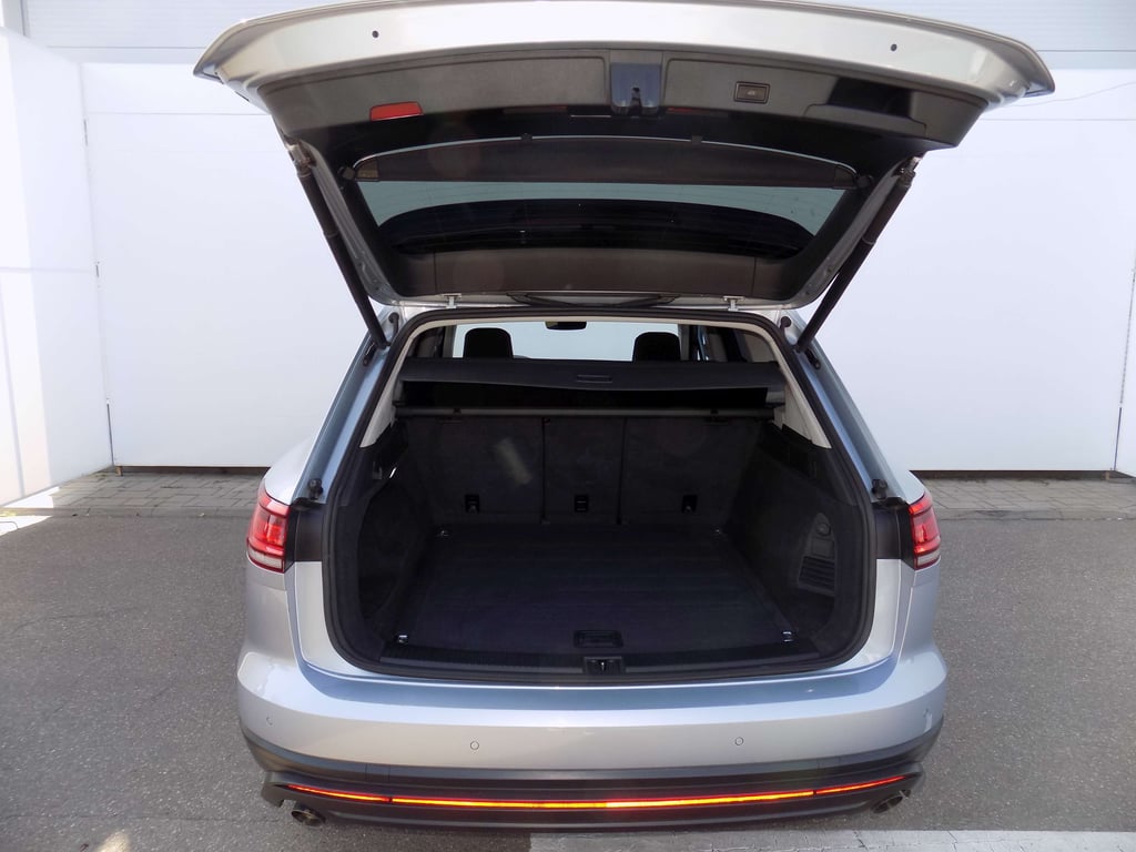 VOLKSWAGEN Touareg 2019 — imagine 18