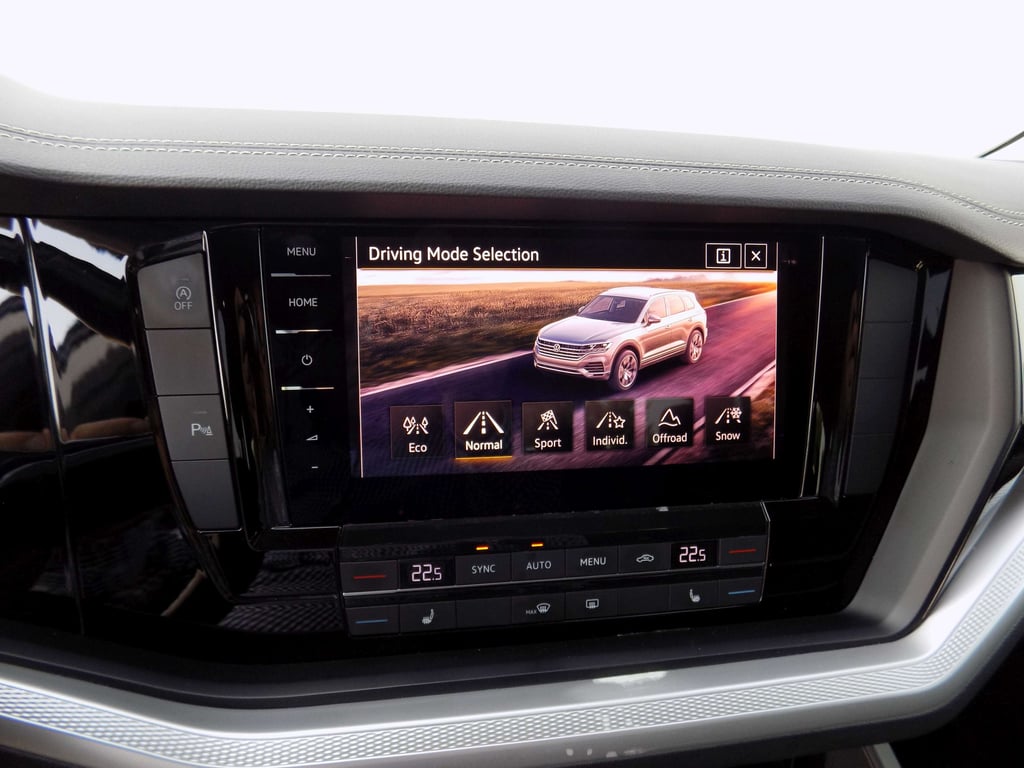 VOLKSWAGEN Touareg 2019 — imagine 14