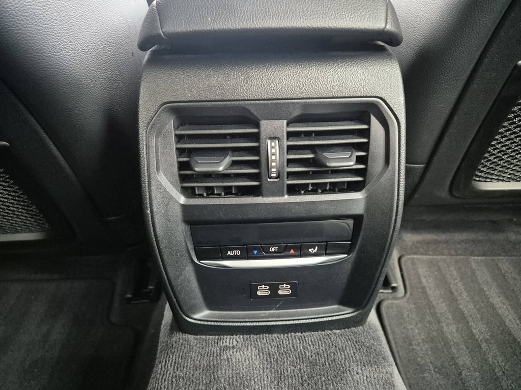BMW Seria 3 2021 — imagine 12