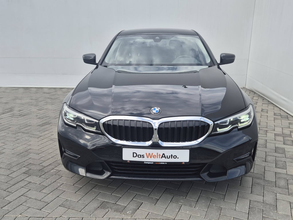 BMW Seria 3 2021 — imagine 8