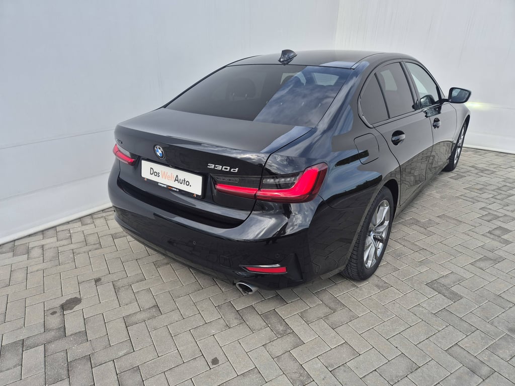 BMW Seria 3 2021 — imagine 5