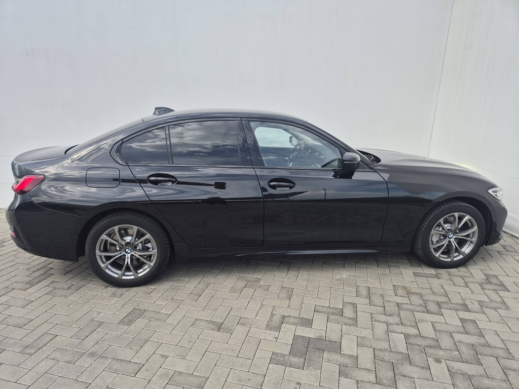 BMW Seria 3 2021 — imagine 6
