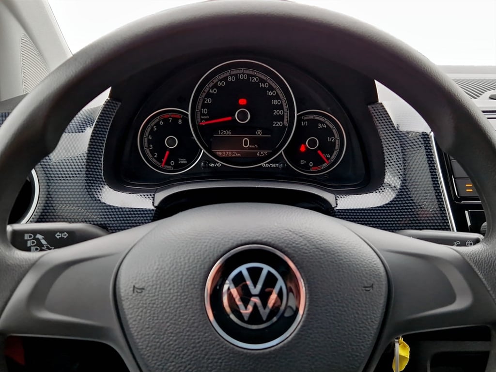 VOLKSWAGEN Up 2021 — imagine 23