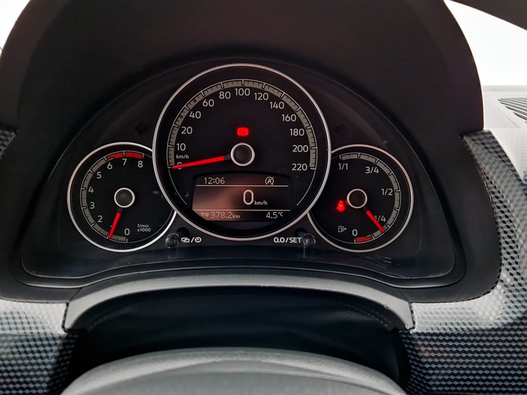 VOLKSWAGEN Up 2021 — imagine 24