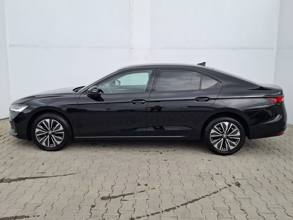 SKODA Superb 2025 — imagine 2