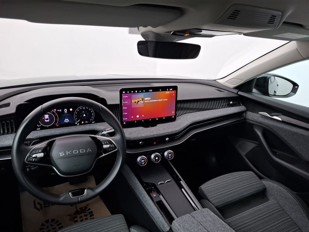 SKODA Superb 2025 — imagine 13
