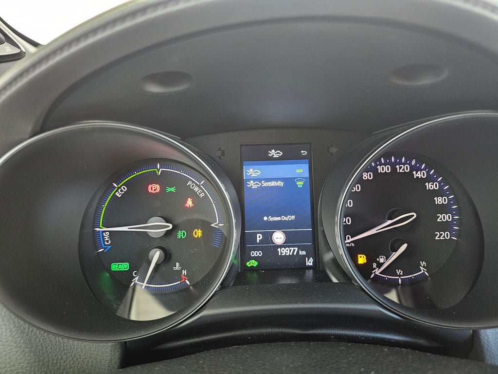 TOYOTA C-HR 2023 — imagine 15