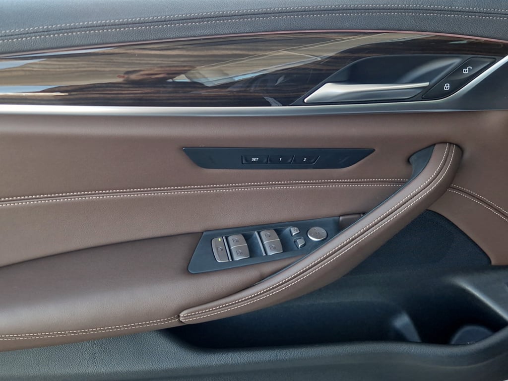BMW Seria 5 2021 benzină, 33.990 € — imagine 16