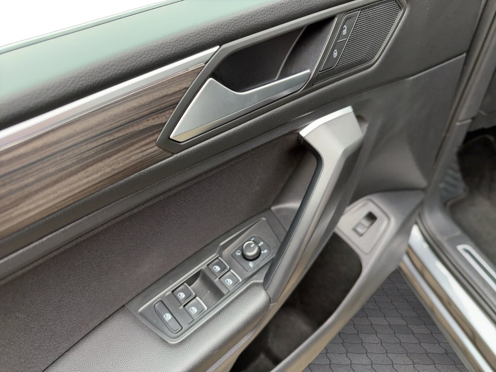 VOLKSWAGEN Tiguan Allspace 2023 — imagine 43