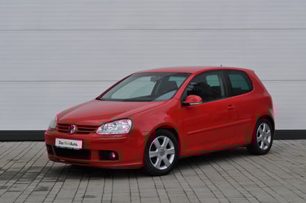 VW Golf Young 1.4, 2 usi