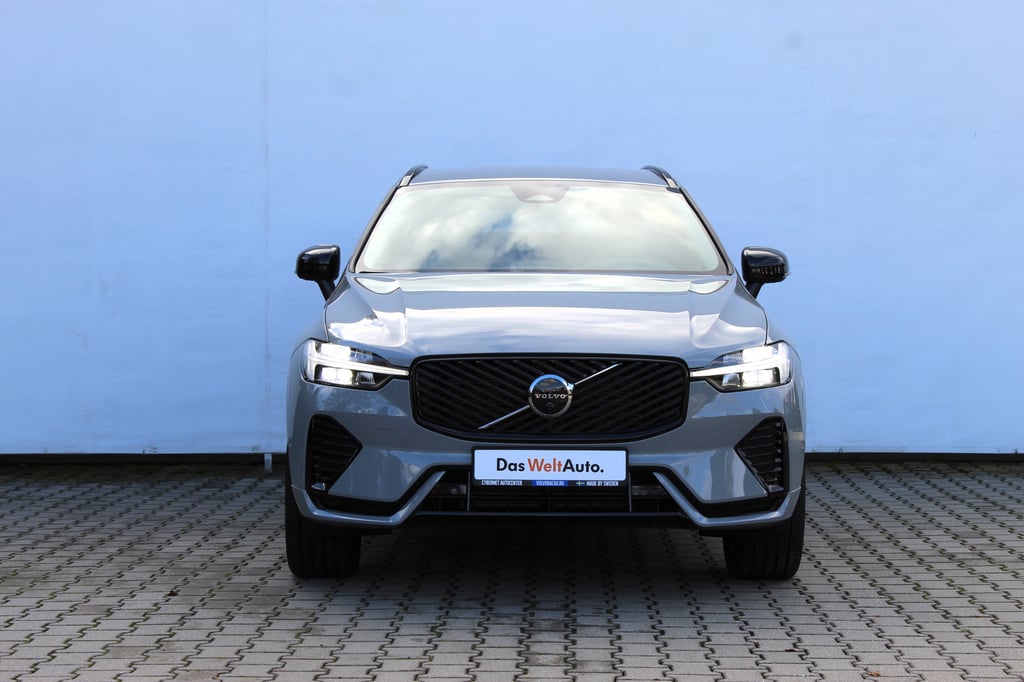 VOLVO XC60 2026 — imagine 8