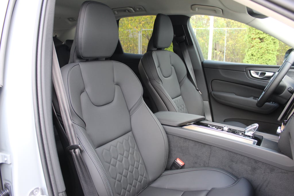 VOLVO XC60 2026 — imagine 20