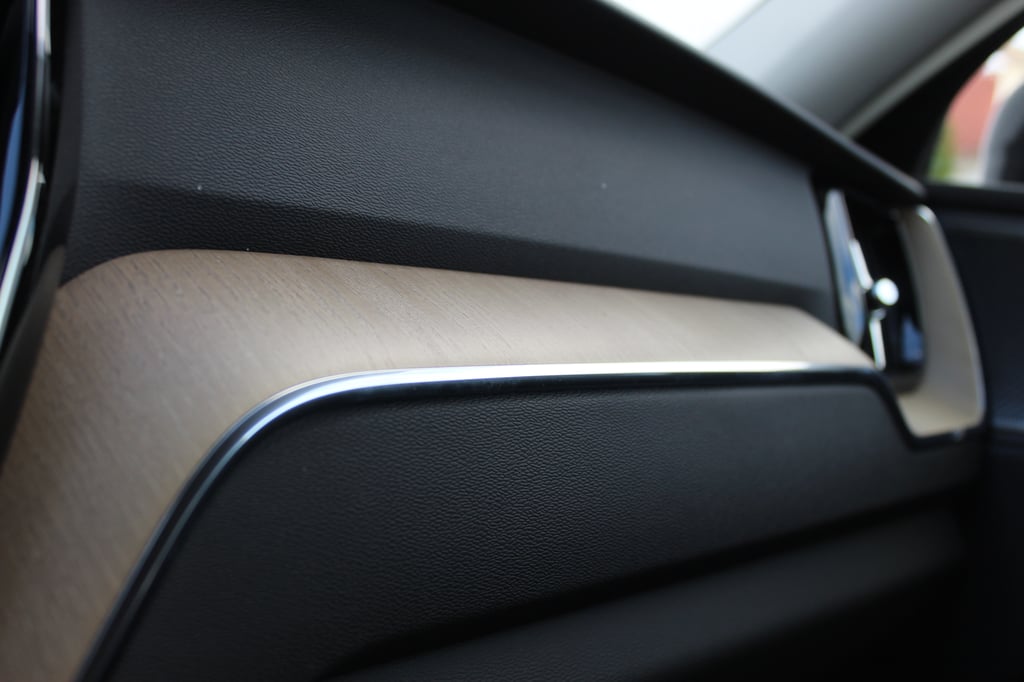 VOLVO XC60 2026 — imagine 17