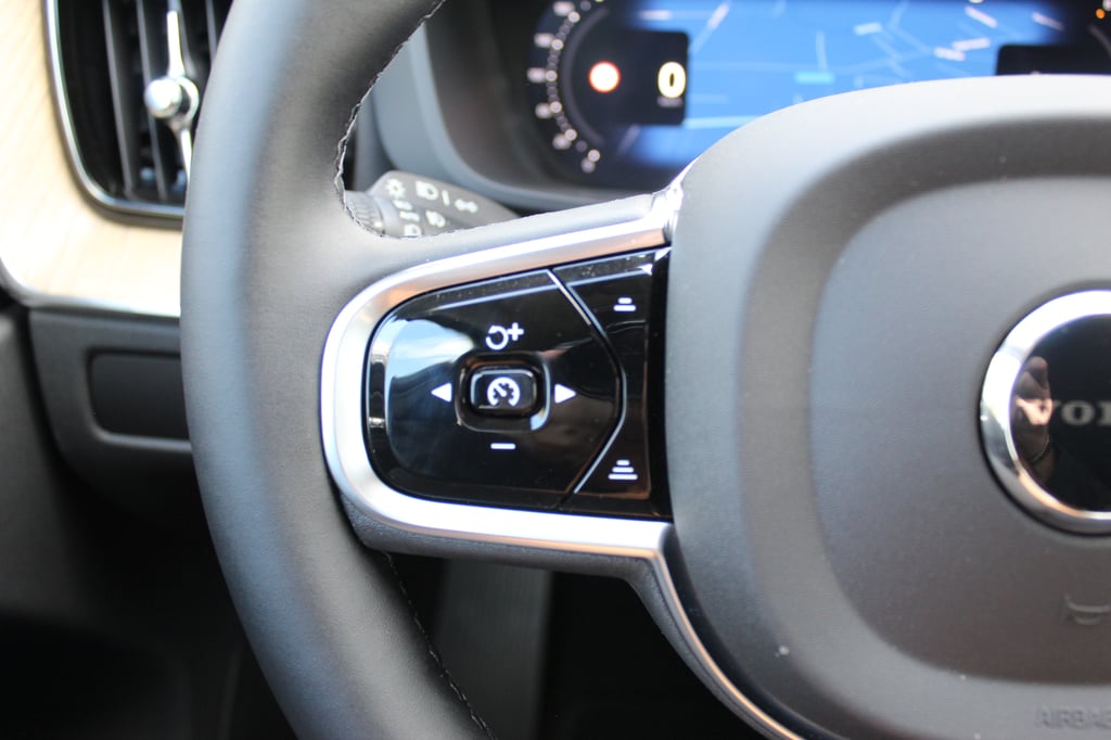 VOLVO XC60 2026 — imagine 14