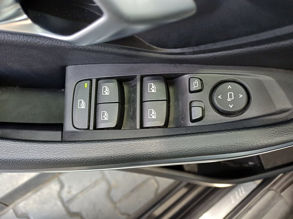 BMW Seria 3 2023 diesel, 32.990 € — imagine 9