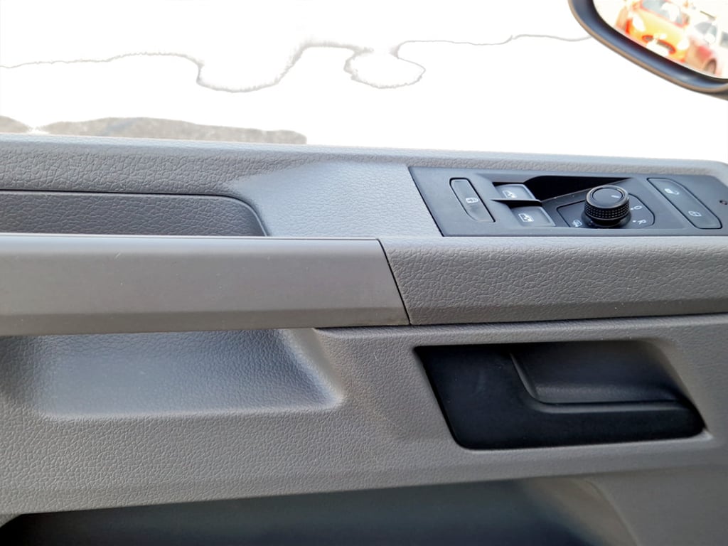 VOLKSWAGEN Transporter 2022 — imagine 12