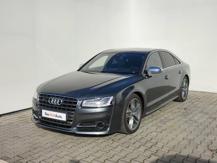 Audi S8