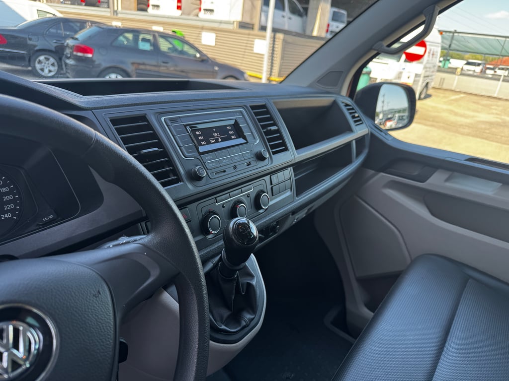 VOLKSWAGEN Transporter 2019 — imagine 12