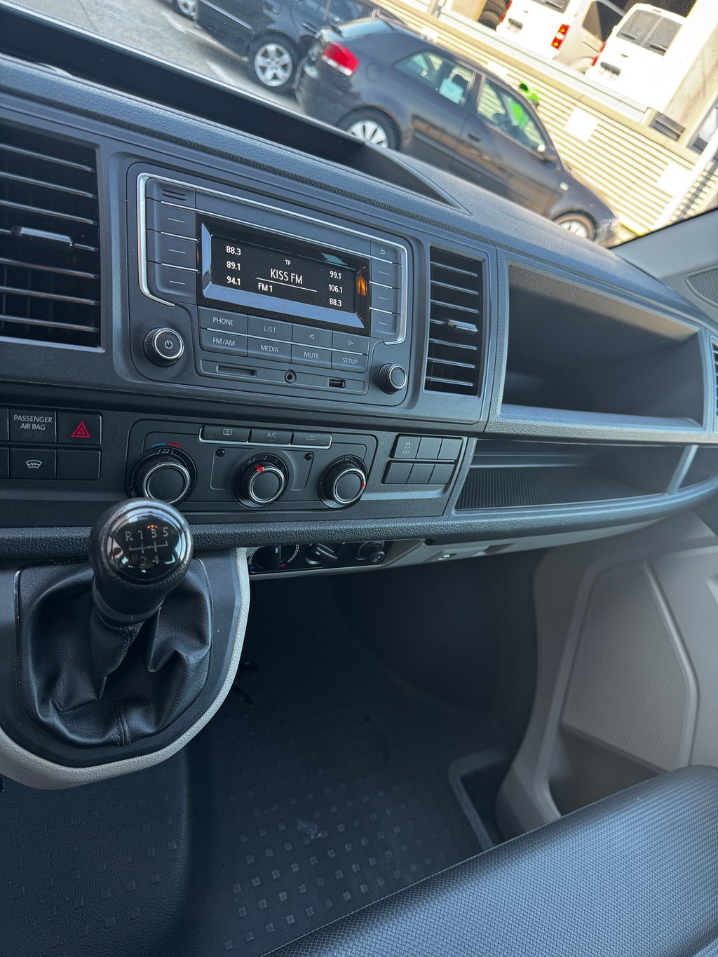 VOLKSWAGEN Transporter 2019 — imagine 11