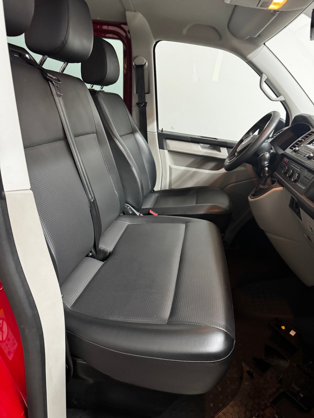 VOLKSWAGEN Transporter 2019 — imagine 17