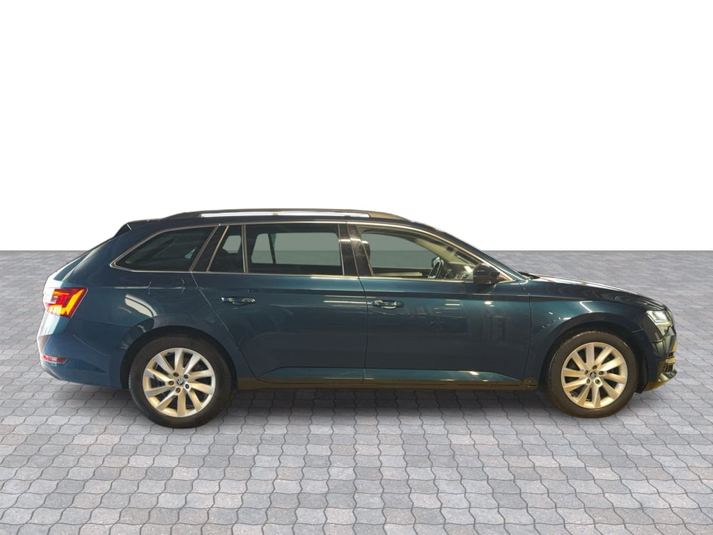 SKODA Superb Combi 2022 — imagine 6