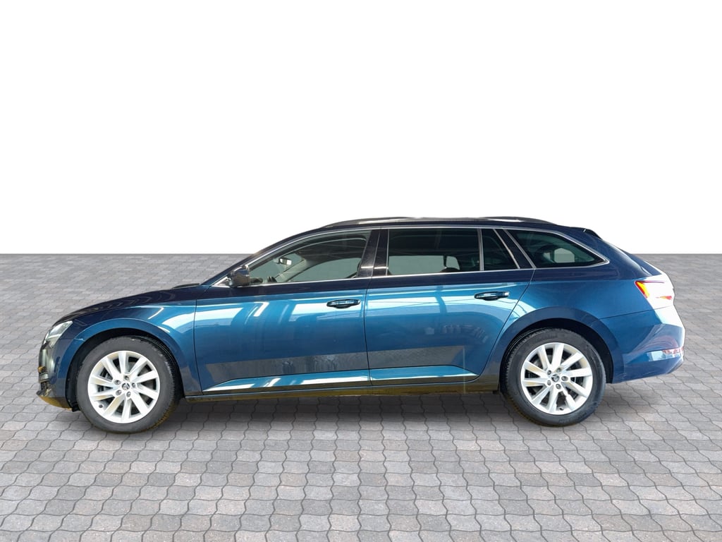 SKODA Superb Combi 2022 — imagine 2