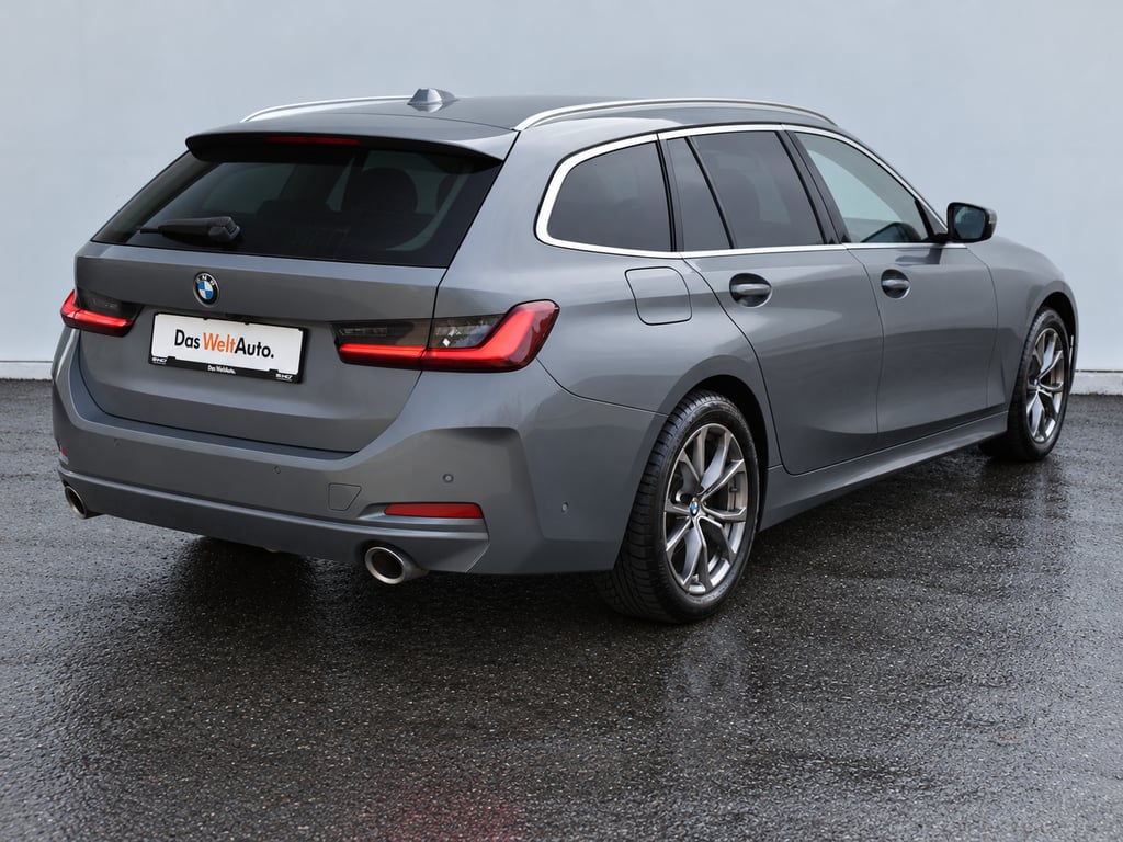 BMW Seria 3 2023 — imagine 8