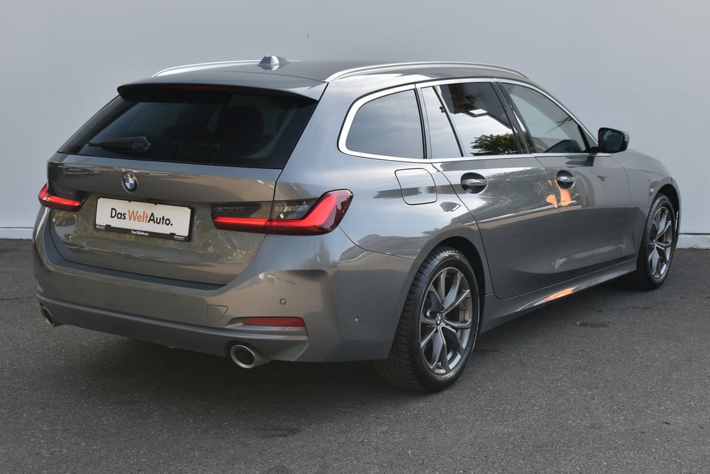 BMW Seria 3 2023 — imagine 17