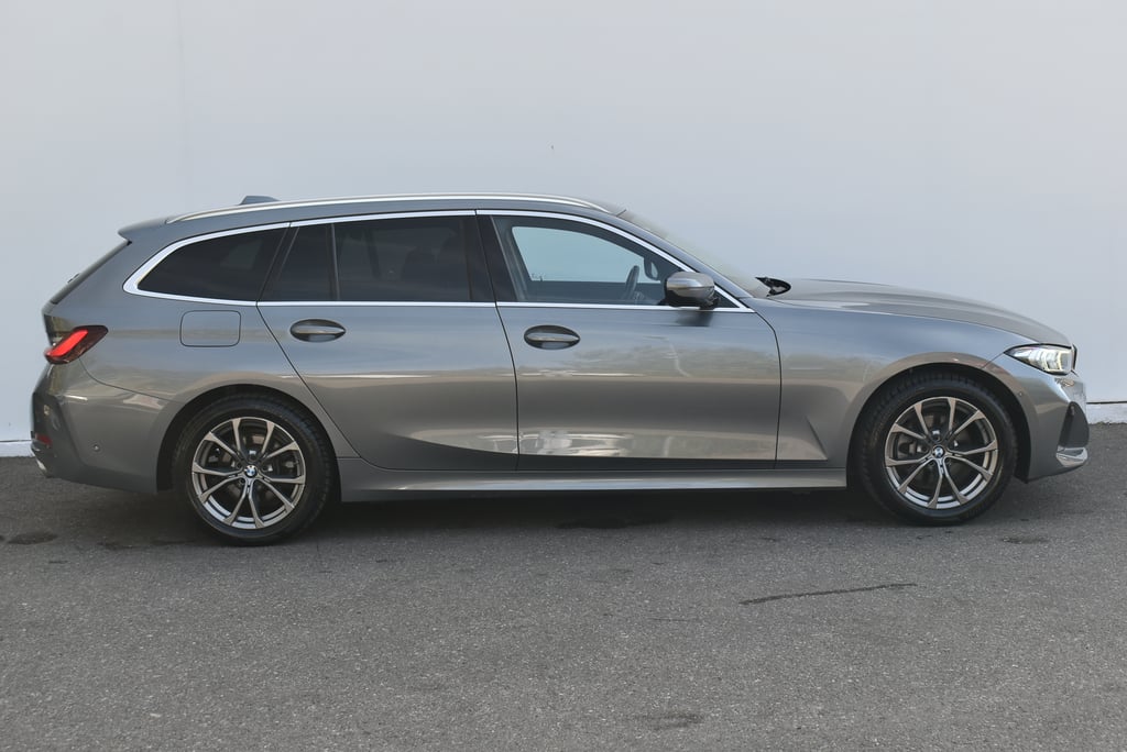 BMW Seria 3 2023 — imagine 18