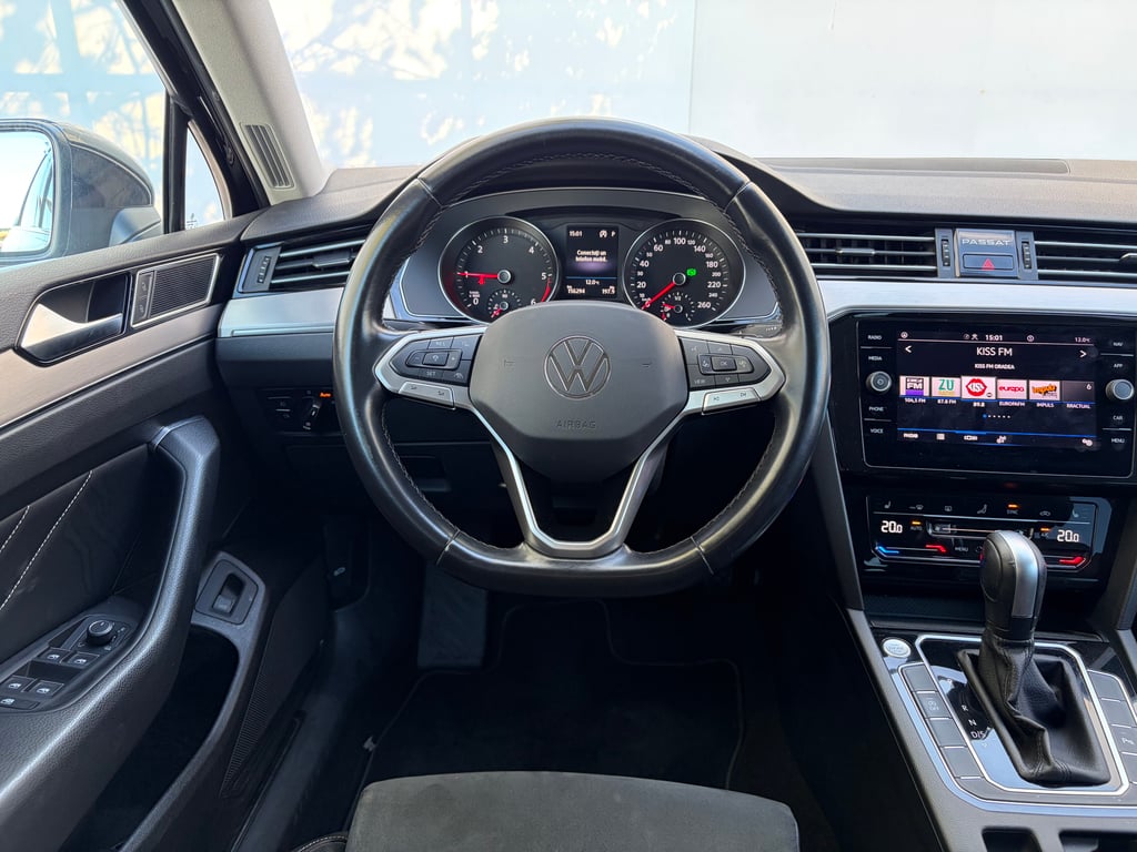 VOLKSWAGEN Passat Variant 2022 — imagine 14