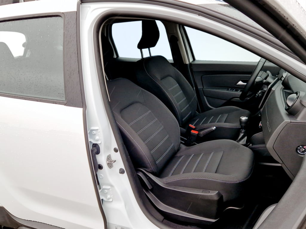 DACIA Duster 2022 — imagine 31